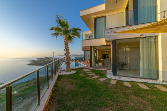 Villa Atlantic