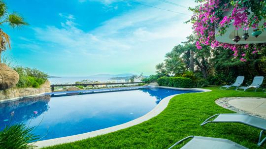 Villa Amazon