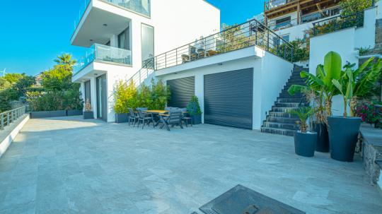 Villa Ella