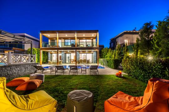 Villa Tulip